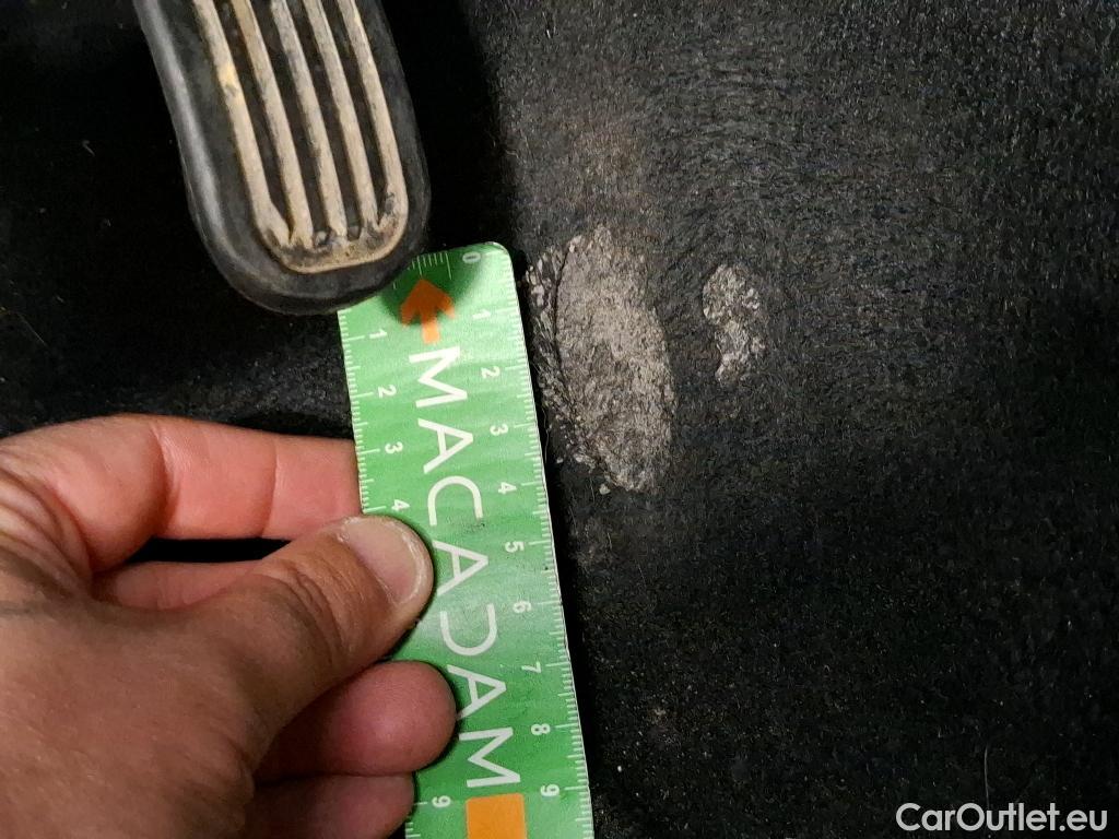  Toyota  Yaris TOYOTA  Hybride Affaires / 2019 / 5P / Berline 1.5 Hybride 116h Dynamic Business Affair #20