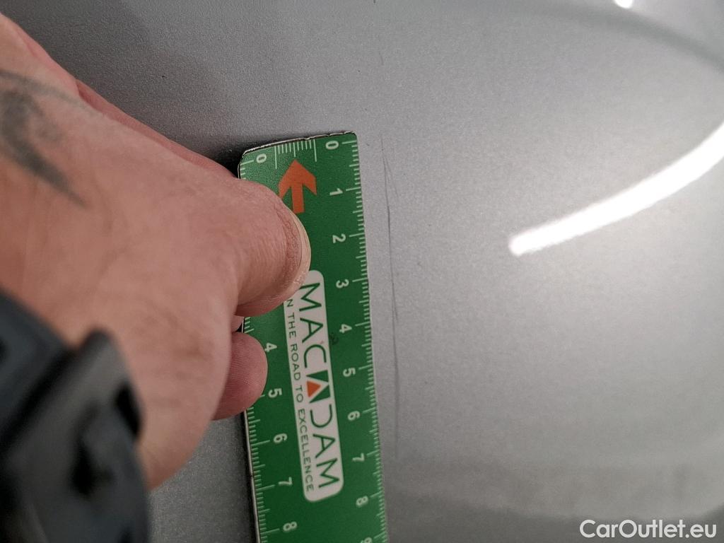  Toyota  Yaris TOYOTA  Hybride Affaires / 2019 / 5P / Berline 1.5 Hybride 116h Dynamic Business Affair #13