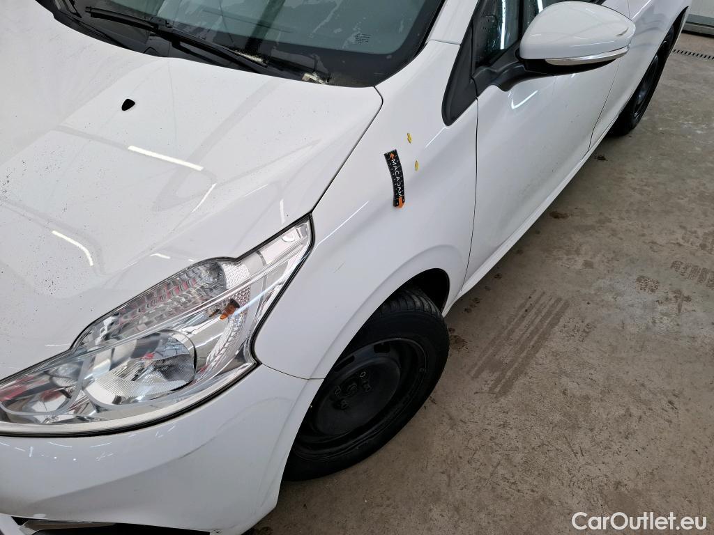  Peugeot  208  Affaire Premium Pack 1.2 80CV BVM5 E6dT #76