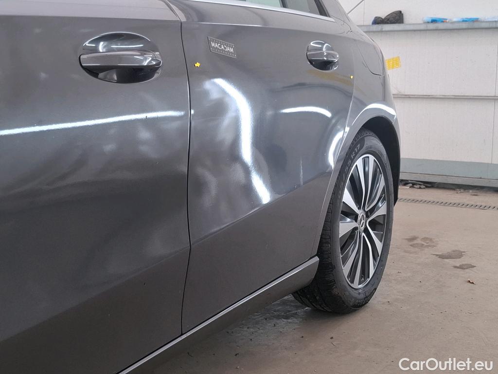  Mercedes  A-Klasse MERCEDES-BENZ Classe A Compact / 2018 / 5P / Berline A 200 d Business Line 8G-DCT #17