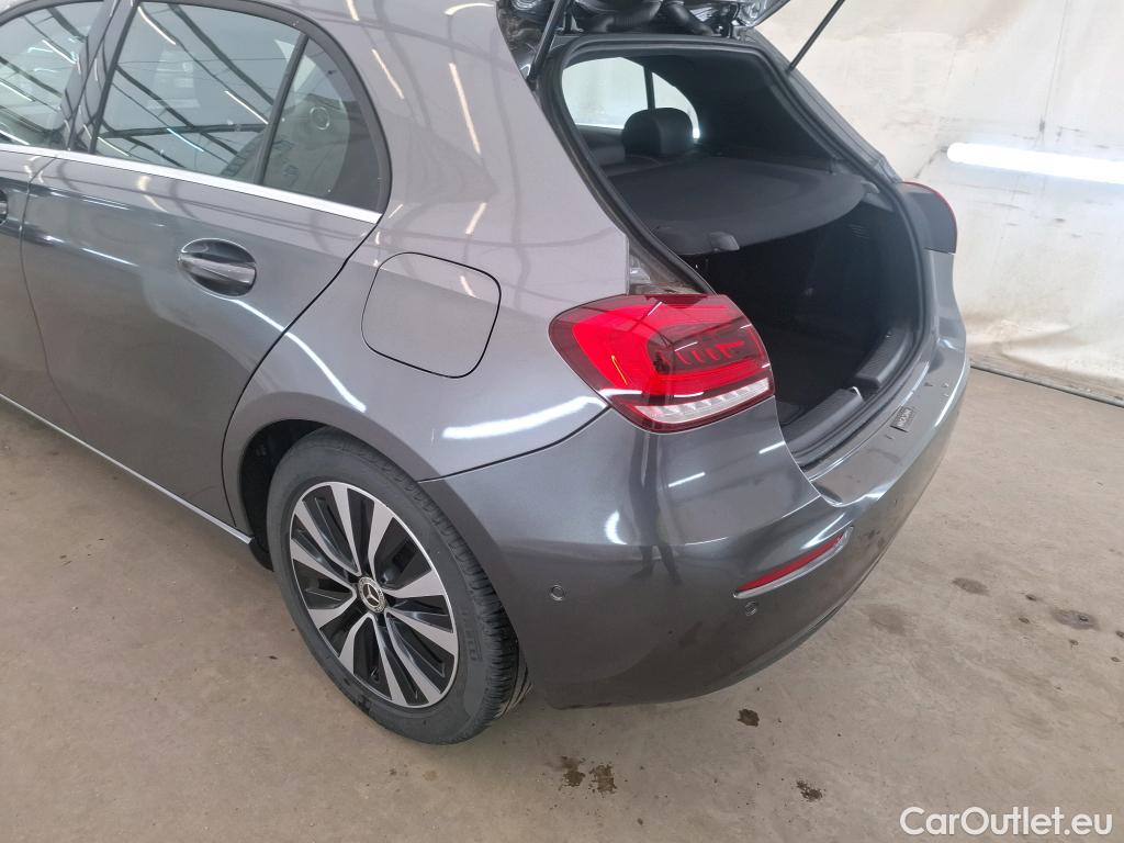  Mercedes  A-Klasse MERCEDES-BENZ Classe A Compact / 2018 / 5P / Berline A 200 d Business Line 8G-DCT #36
