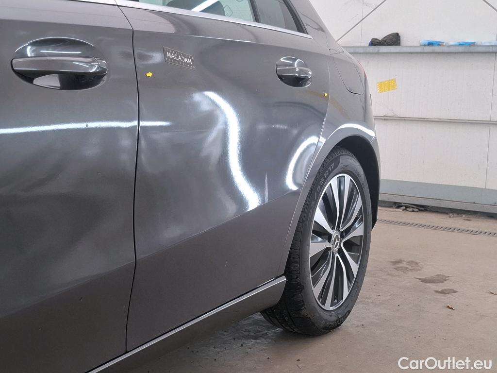  Mercedes  A-Klasse MERCEDES-BENZ Classe A Compact / 2018 / 5P / Berline A 200 d Business Line 8G-DCT #16