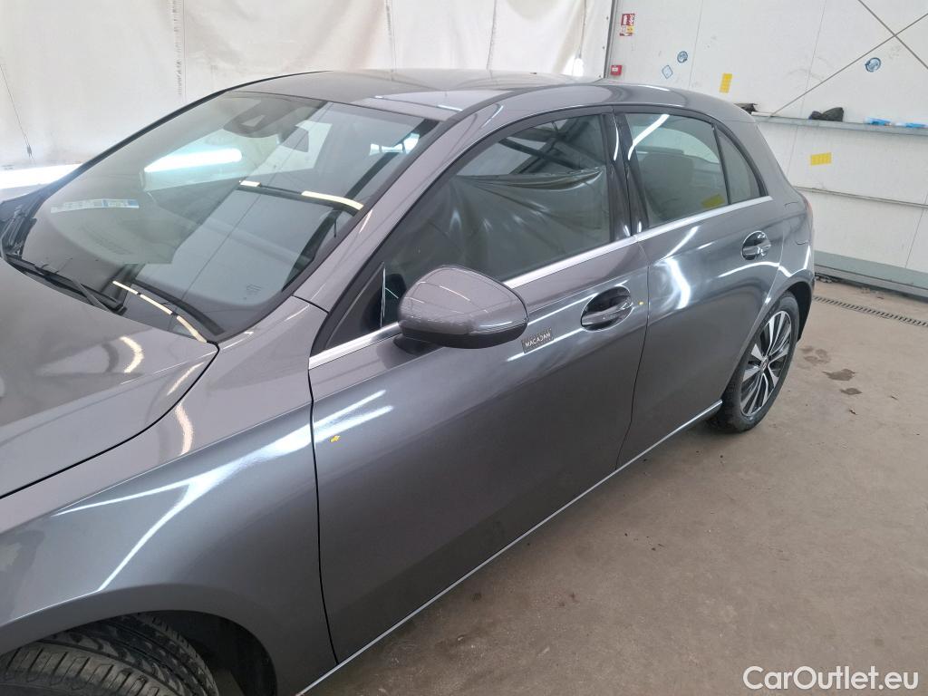  Mercedes  A-Klasse MERCEDES-BENZ Classe A Compact / 2018 / 5P / Berline A 200 d Business Line 8G-DCT #19