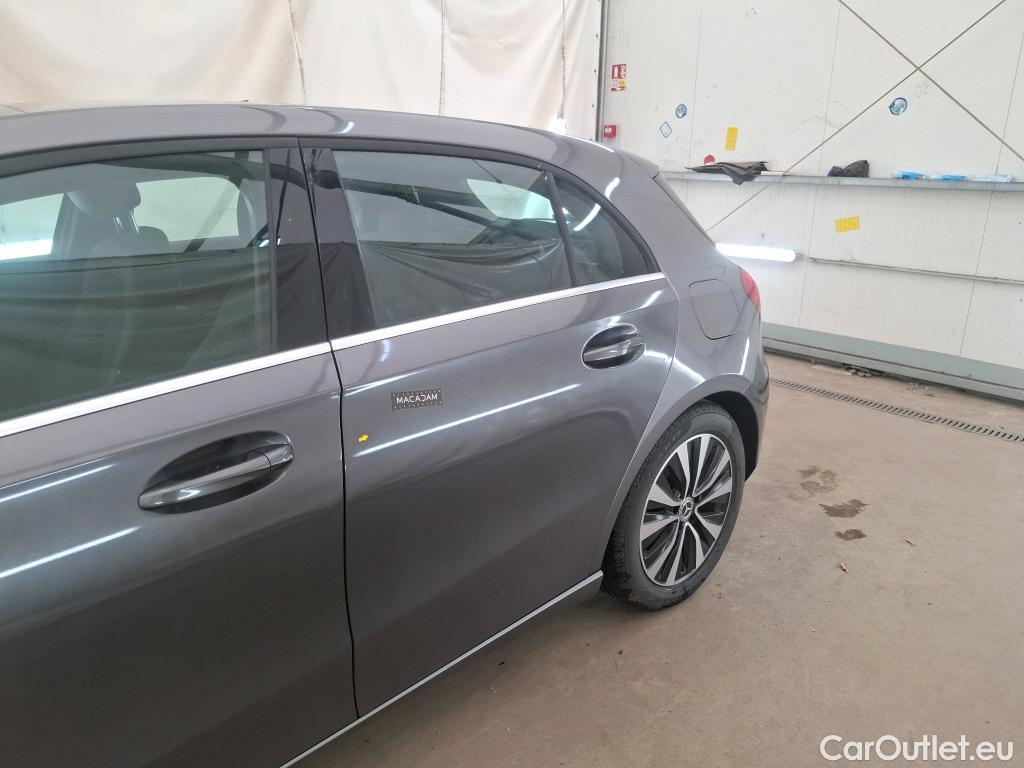  Mercedes  A-Klasse MERCEDES-BENZ Classe A Compact / 2018 / 5P / Berline A 200 d Business Line 8G-DCT #13