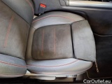  Mercedes  GLA MERCEDES-BENZ  / 2020 / 5P / CROSSOVER  200 D AUTOMATIC 4MATIC PREMIUM #16