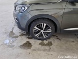  Peugeot  5008 PEUGEOT  / 2017 / 5P / SUV BLUEHDI 130 ALLURE EAT8 S/S AUT. #59
