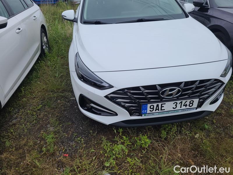  Hyundai  i30  (PD)(01.2017  ->)  kom.1.5T-GDI Family Smart #1