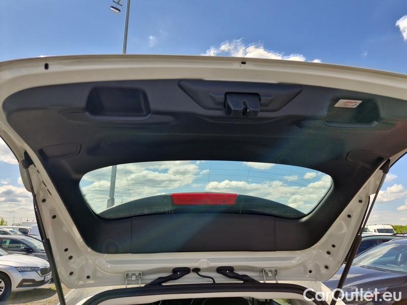  Ford  Focus   Turnier (CGE)(2018->) Foc.Kom.1.5EBl.120 Titanium #23