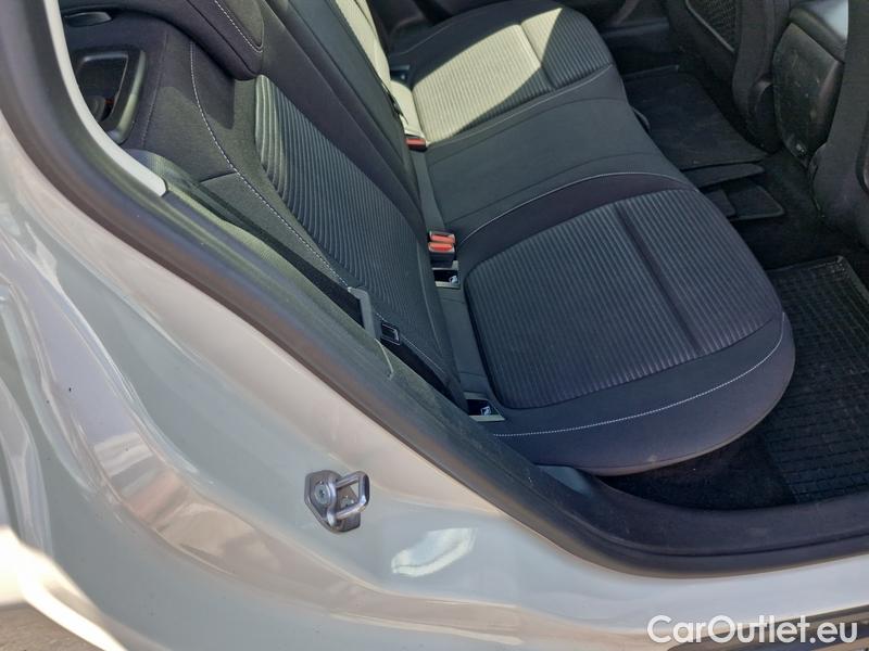  Ford  Focus   Turnier (CGE)(2018->) Foc.Kom.1.5EBl.120 Titanium #31