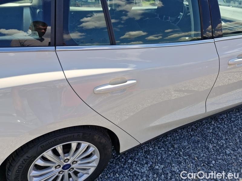  Ford  Focus   Turnier (CGE)(2018->) Foc.Kom.1.5EBl.120 Titanium #29