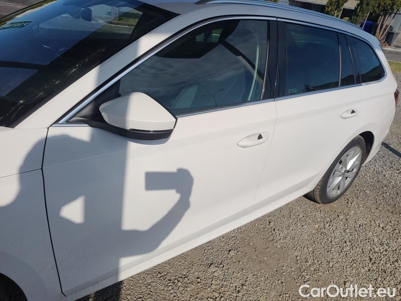  Skoda  Octavia  Combi (NX3)(2020) Oct.Combi 2.0TDI 110 Style AT #4