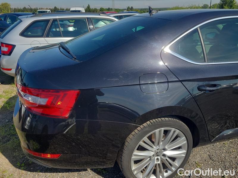  Skoda  Superb  (3V3)(2015) Supe.2.0TDI 147 Style 4x4 Aut #14