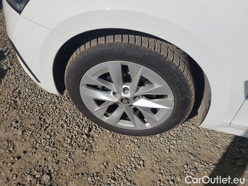  Skoda  Octavia  Combi (NX3)(2020) Oct.Combi 2.0TDI 110 Style AT #5