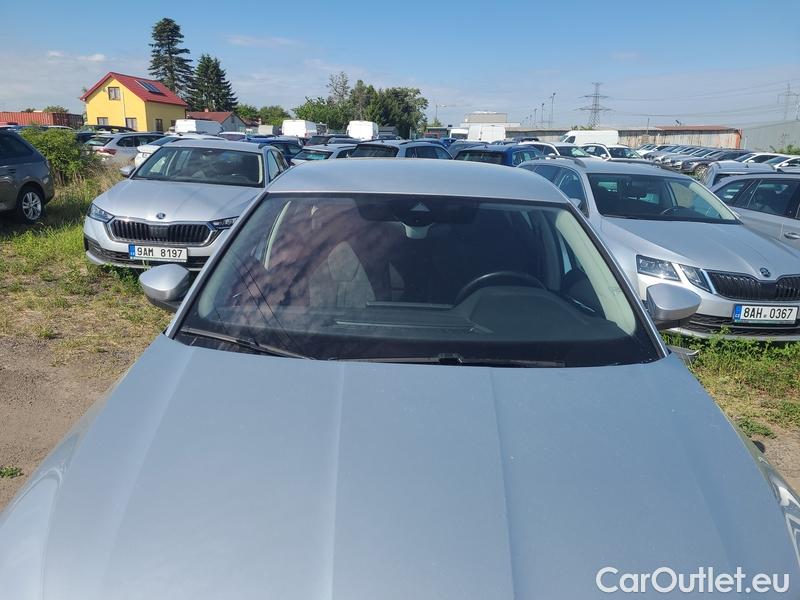  Skoda  Octavia  Lim. (NX3)(2020)  1.5TSI 110 Style 5d #1