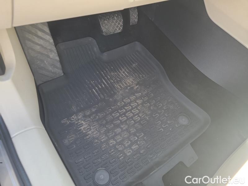  Skoda  Superb  (3V3)(2015) Supe.2.0TDI 147 Style 4x4 Aut #9