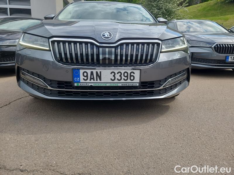  Skoda  Superb  (3V3)(2015) Supe.2.0TDI 147 Style 4x4 Aut #2