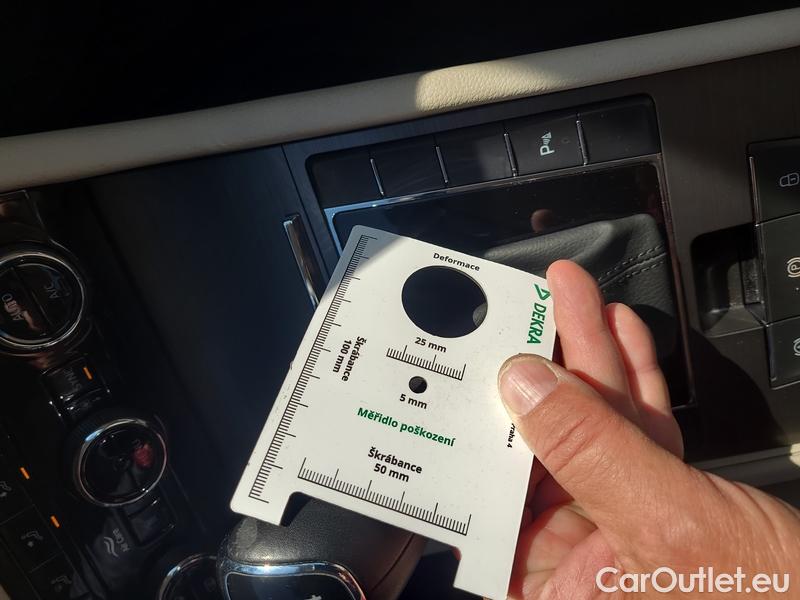  Skoda  Superb  (3V3)(2015) Supe.2.0TDI 147 Style 4x4 Aut #8