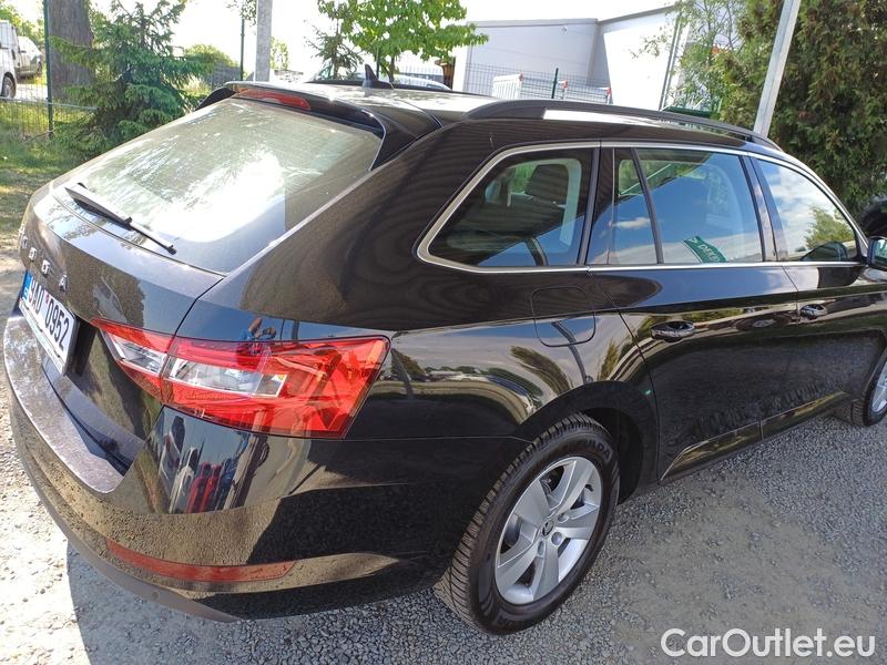  Skoda  Superb  Combi (3T5)(2010) Sup.C.FL2.0TDI 110 Ambition AT #19
