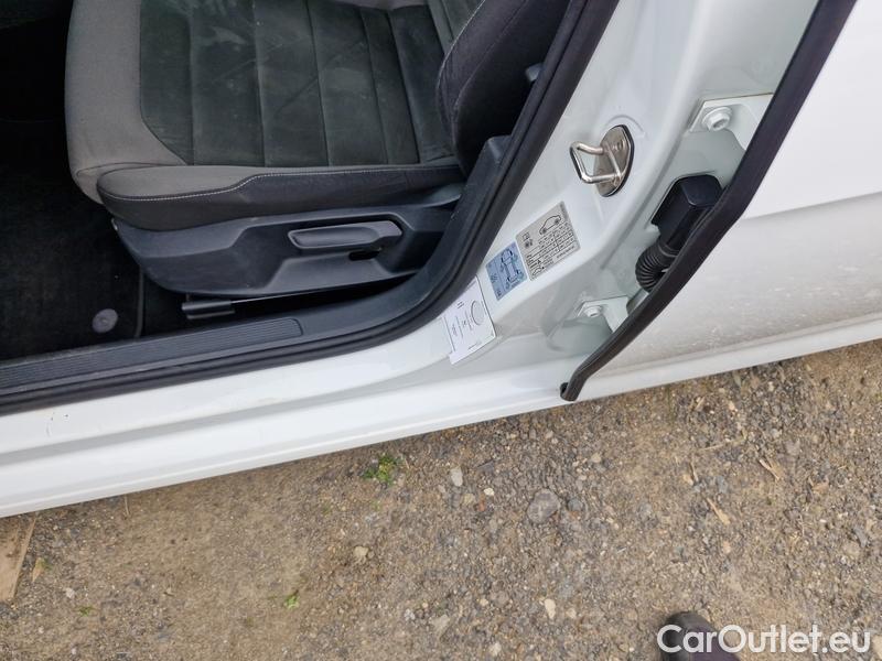  Volkswagen  Golf  VII Variant  (BV5)(2017->) Var 1.5TSI EVO 110 HL #23