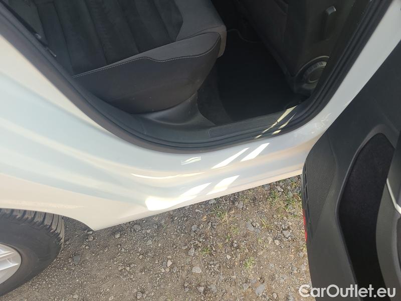  Volkswagen  Golf  VIII Variant (CG5) 2020 Var. 1.6TDI 85 Highline #13