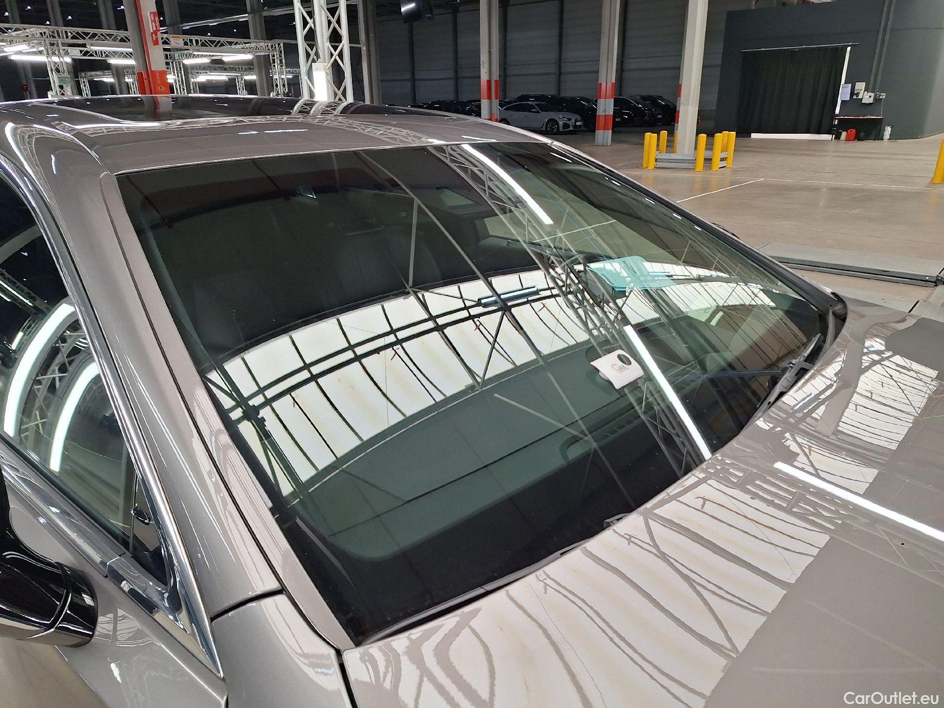  Lexus  LS Lexus,  '17, Lexus  500h Privilege Line 4d #22