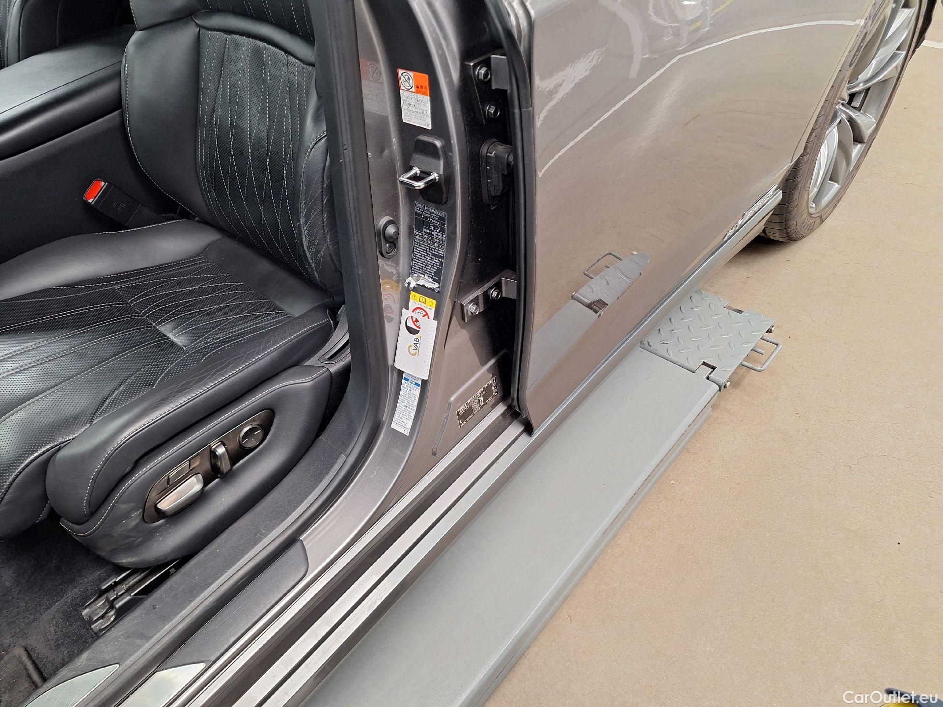  Lexus  LS Lexus,  '17, Lexus  500h Privilege Line 4d #9