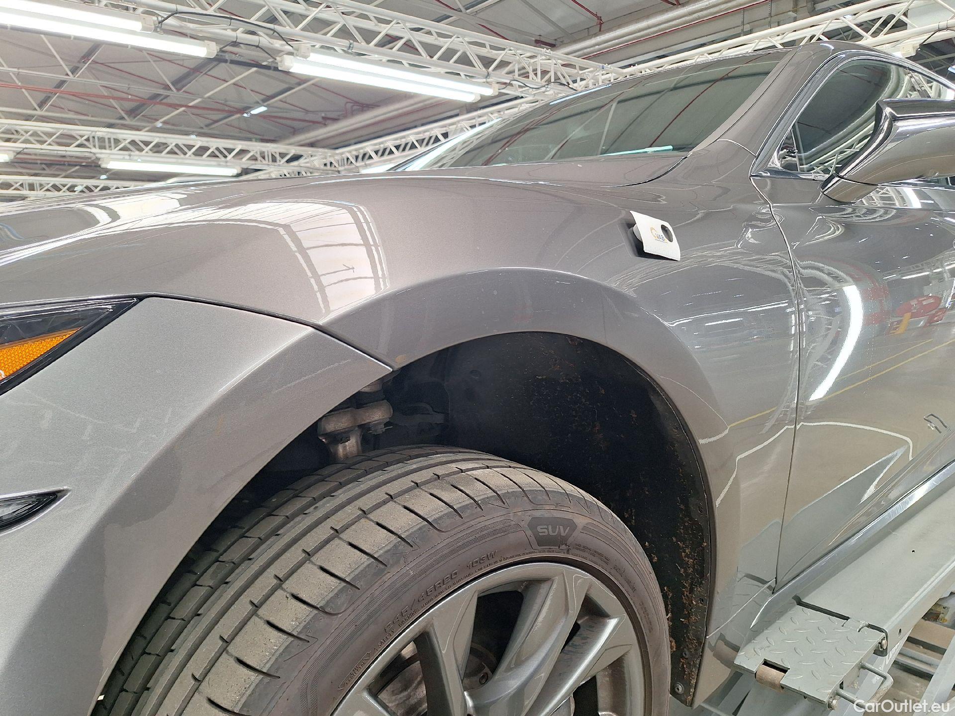  Lexus  LS Lexus,  '17, Lexus  500h Privilege Line 4d #28