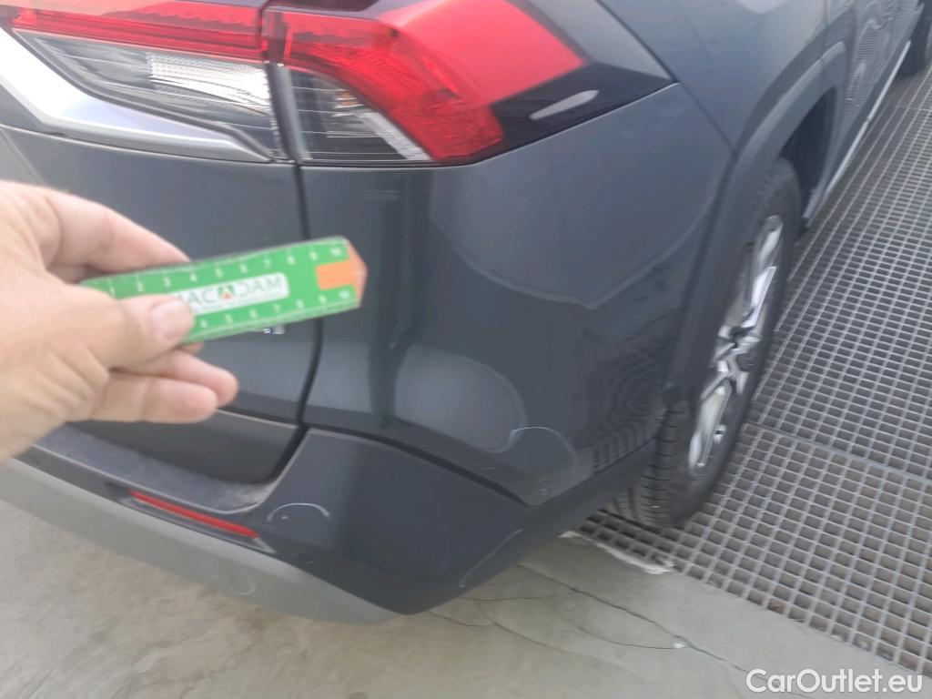  Toyota  RAV4 TOYOTA  / 2018 / 5P / todoterreno 2.5l 220H Luxury #21
