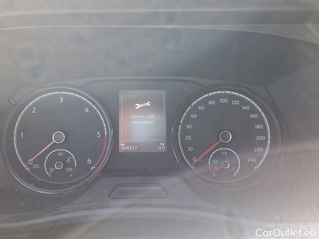  Volkswagen  Transporter VOLKSWAGEN  / 2020 / 4P / furgón Furgón Corto TN 2.0 TDI 110kW DSG #40
