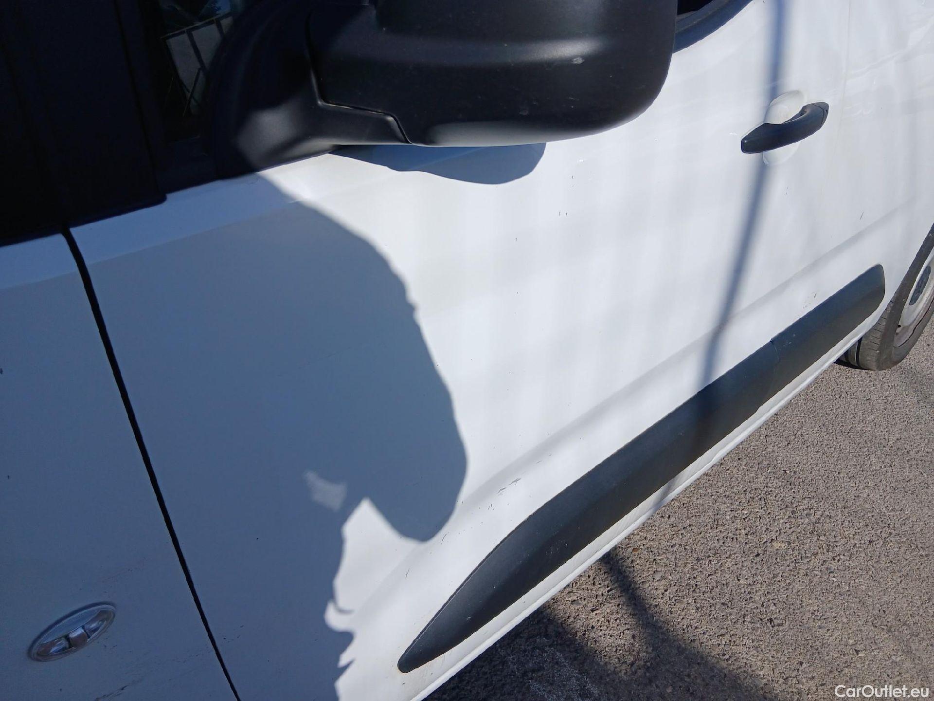  Peugeot  Partner PEUGEOT  / 2018 / 3P / furgón derivado de turismo Pro Standard 600kg BlueHDi 73kW (AC) #8