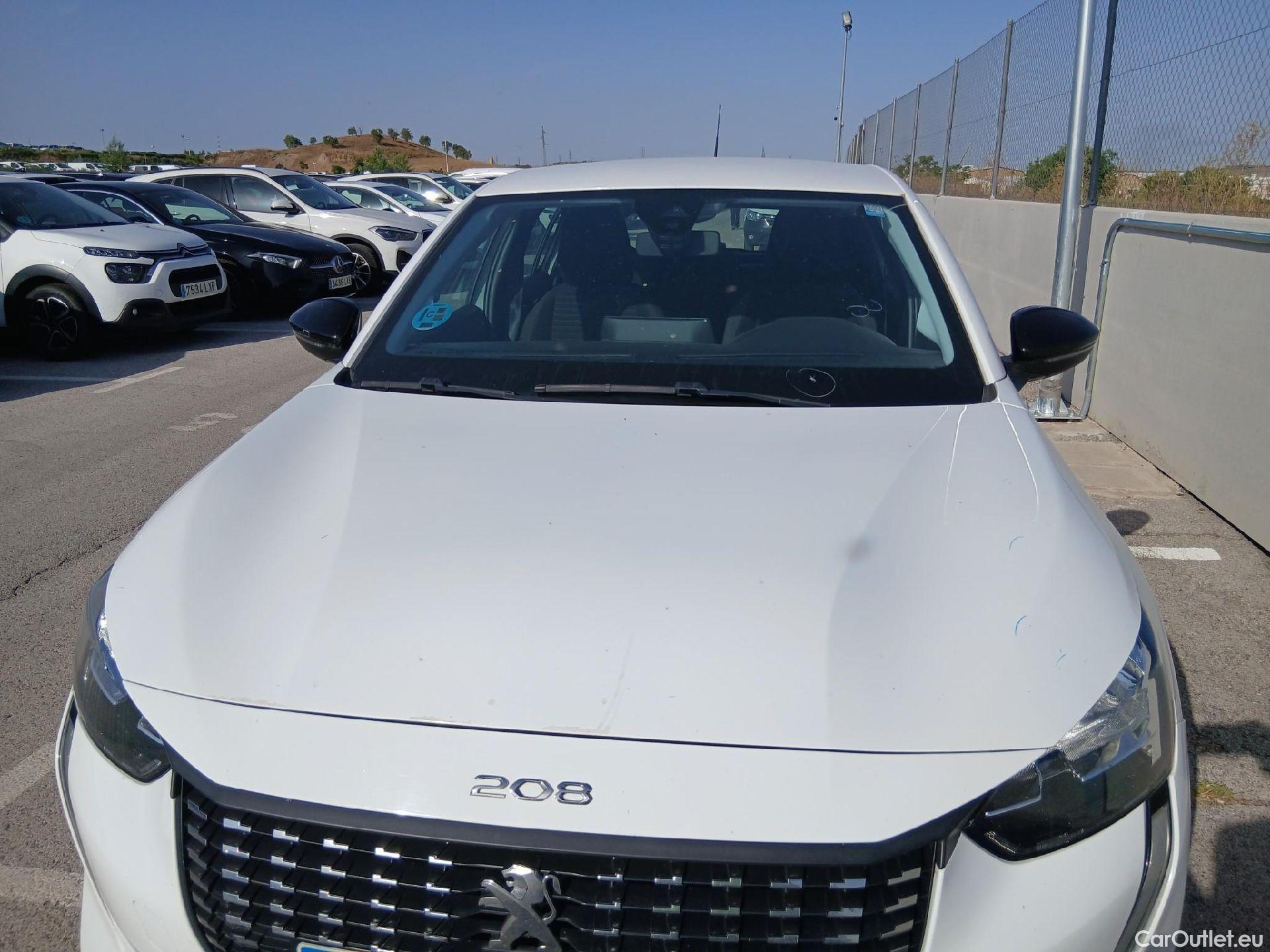  Peugeot  208 PEUGEOT  / 2019 / 5P / berlina con portón BlueHDi 73kW (100CV) Active #3