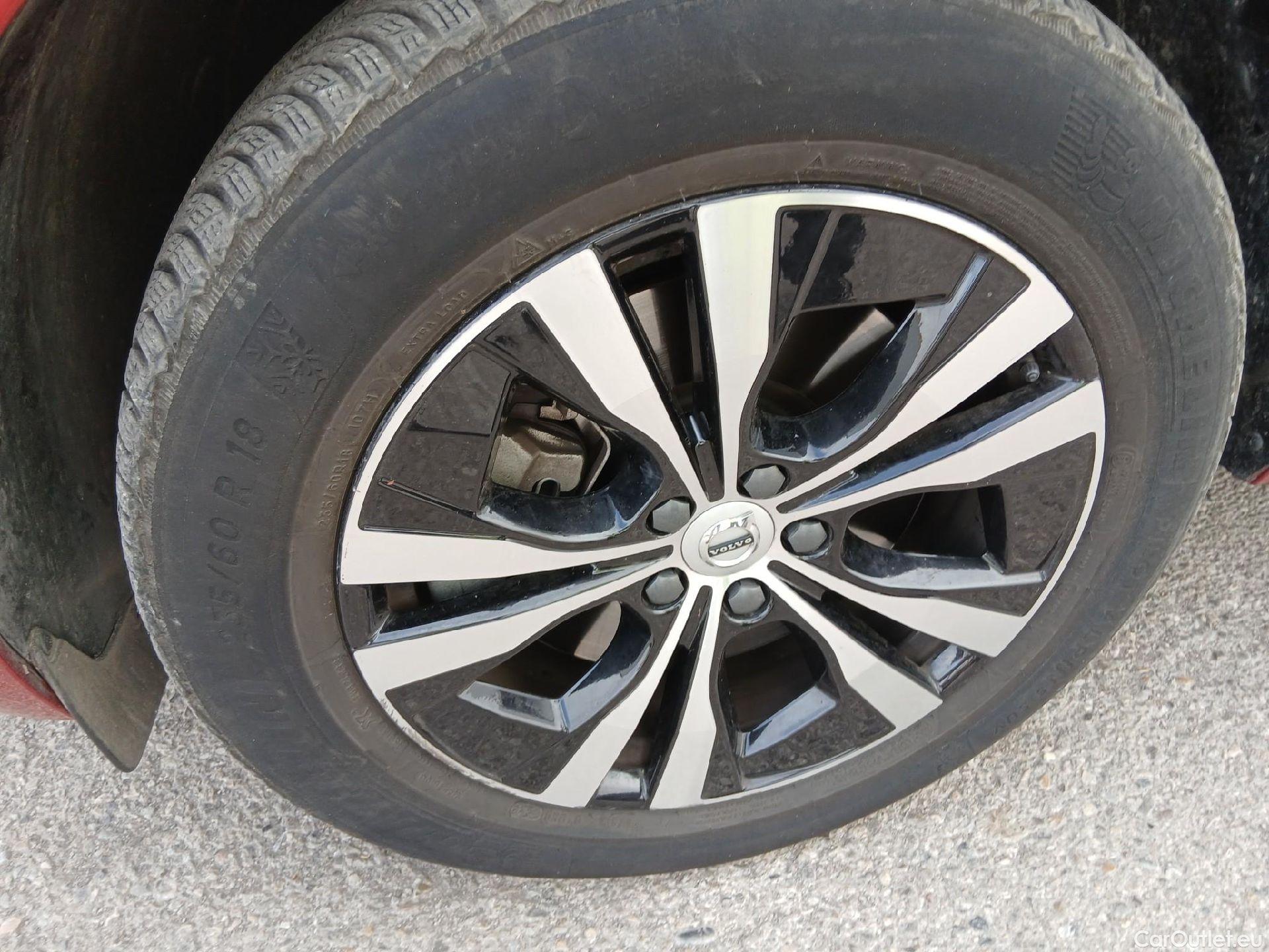  Volvo  XC60 VOLVO  / 5P / 2.0 T6 AWD Recharge Inscription Exp Auto 350 CV 18 kWh #8