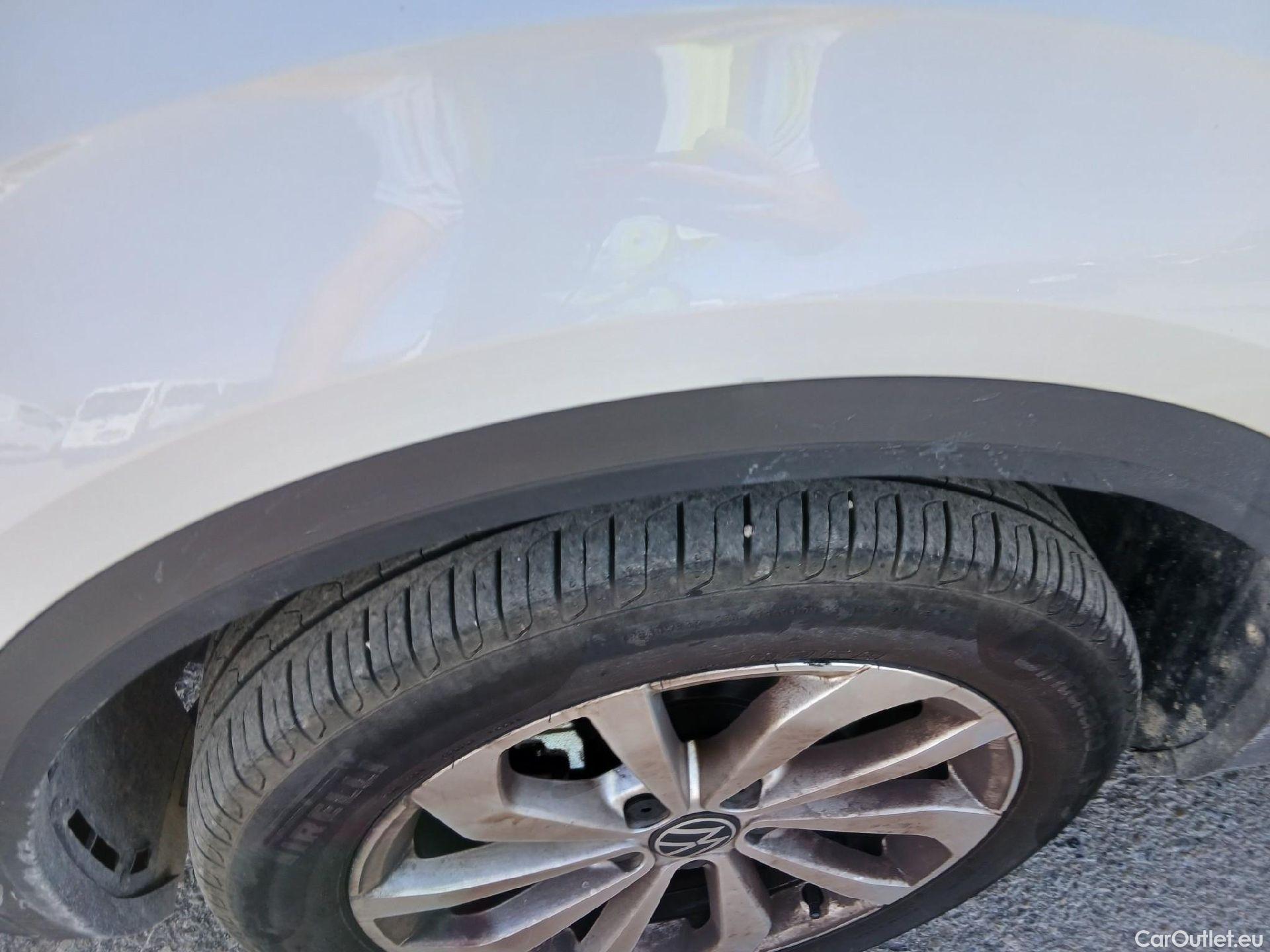  Volkswagen  T-ROC VOLKSWAGEN  / 2021 / 5P / todoterreno Life 2.0 TDI 85kW (115CV) (AC) #4
