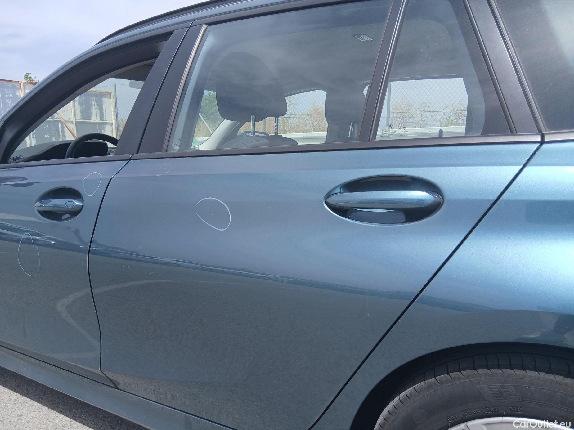  Bmw  Serie 3 BMW  / 2019 / 5P / familiar 320d Auto.Touring #19