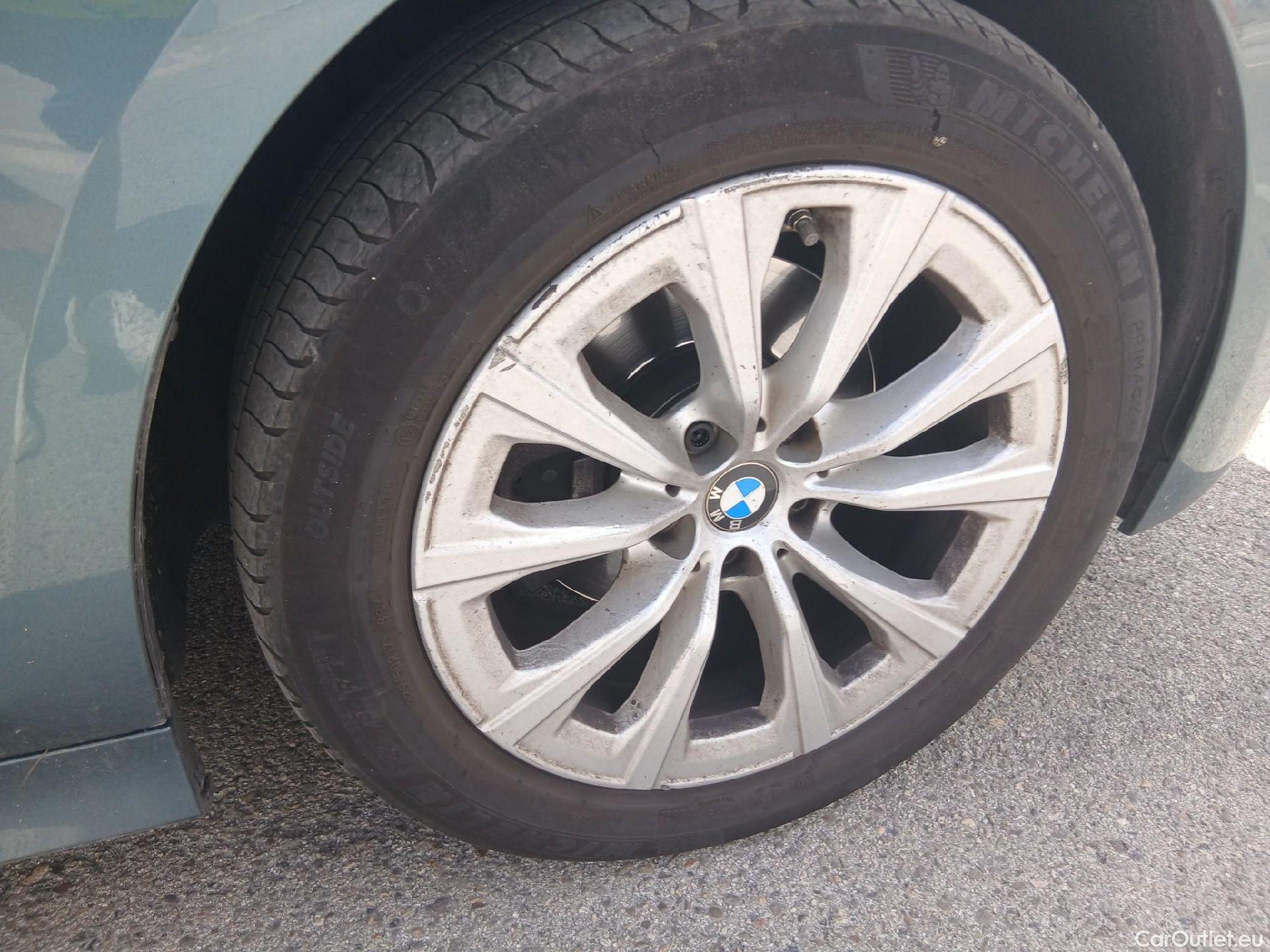  Bmw  Serie 3 BMW  / 2019 / 5P / familiar 320d Auto.Touring #44