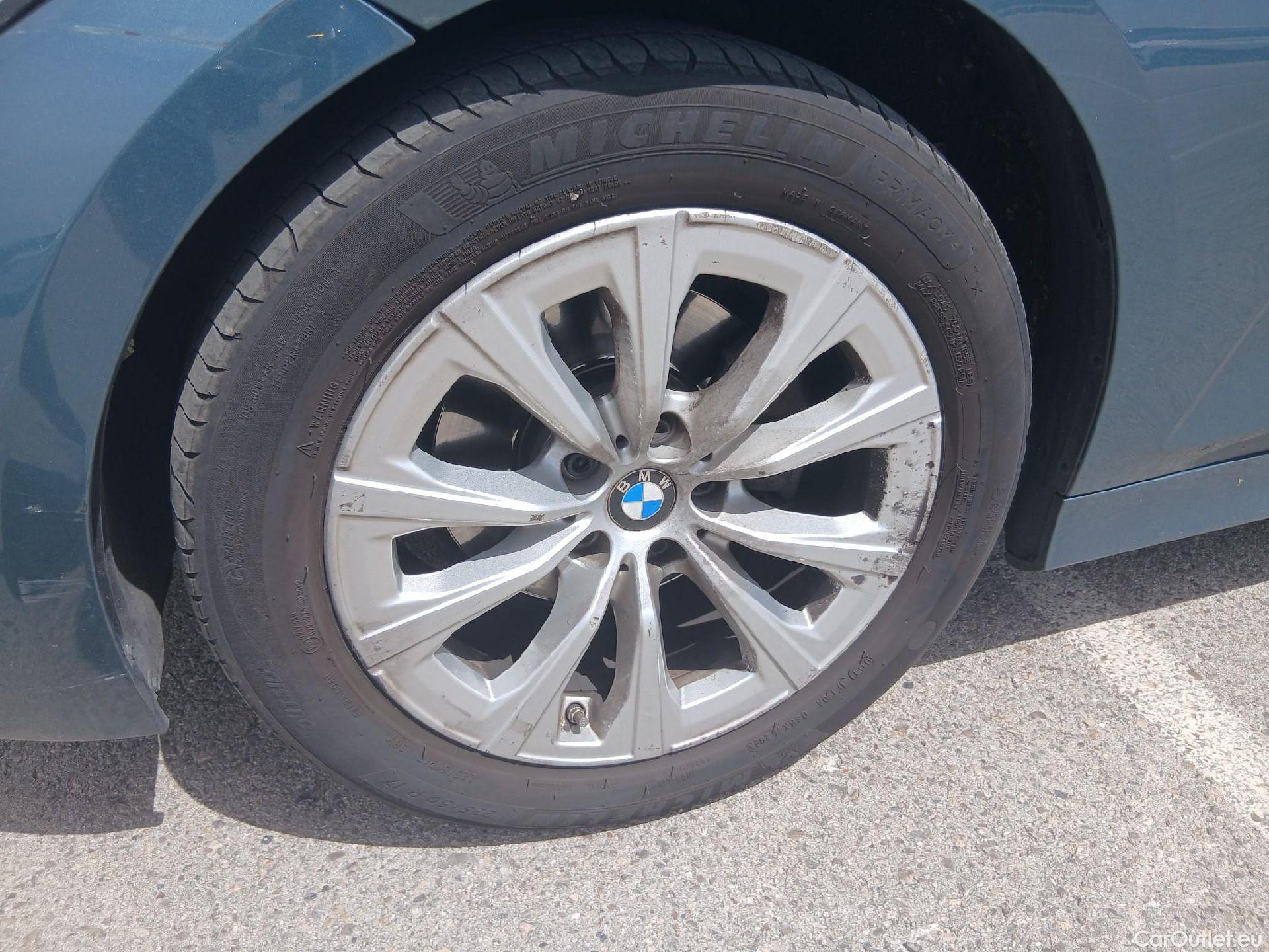  Bmw  Serie 3 BMW  / 2019 / 5P / familiar 320d Auto.Touring #16