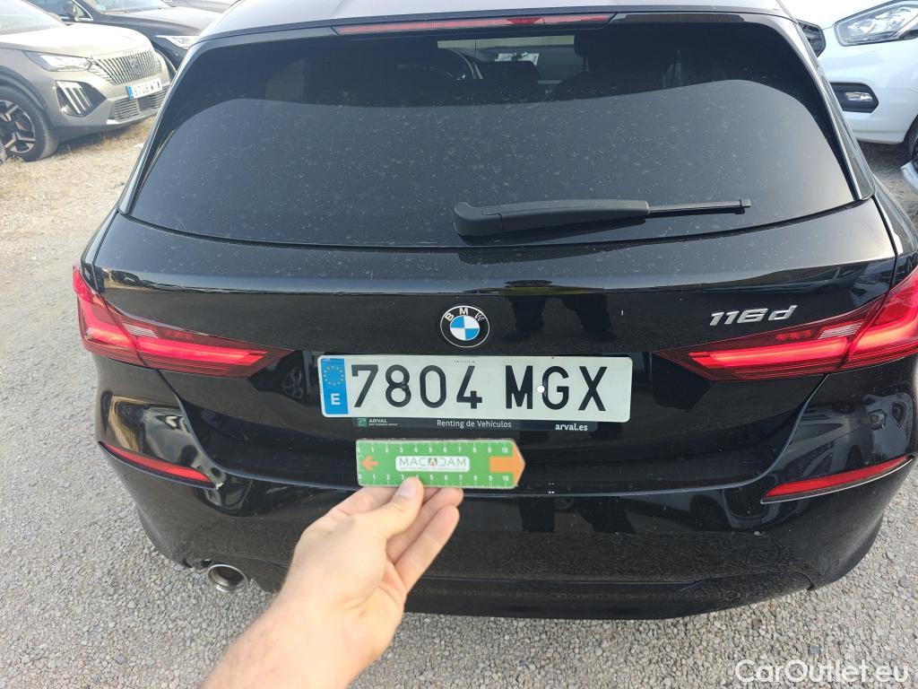  Bmw  Serie 1 BMW  / 2019 / 5P / berlina con portón 116d Corporate Auto. #1