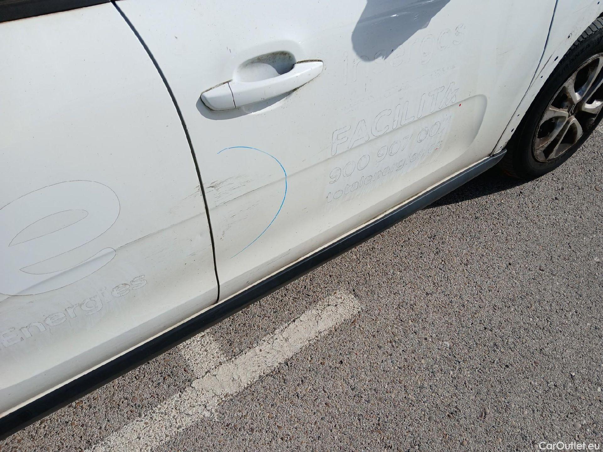  Citroen  C3 CITROEN  / 2020 / 5P / berlina con portón BlueHDi 75KW (100CV) S&S Live Pack #56