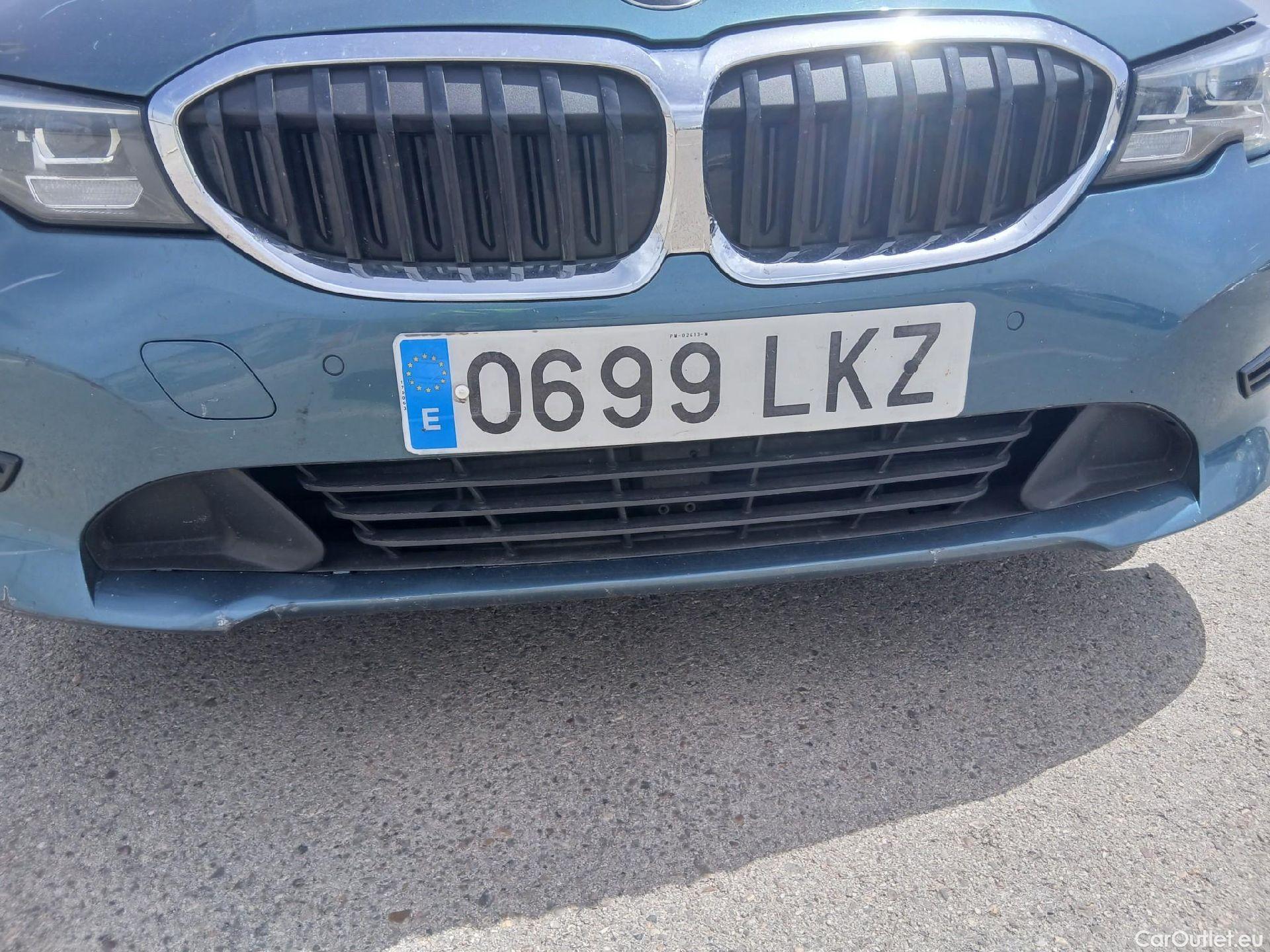 Bmw  Serie 3 BMW  / 2019 / 5P / familiar 320d Auto.Touring #8