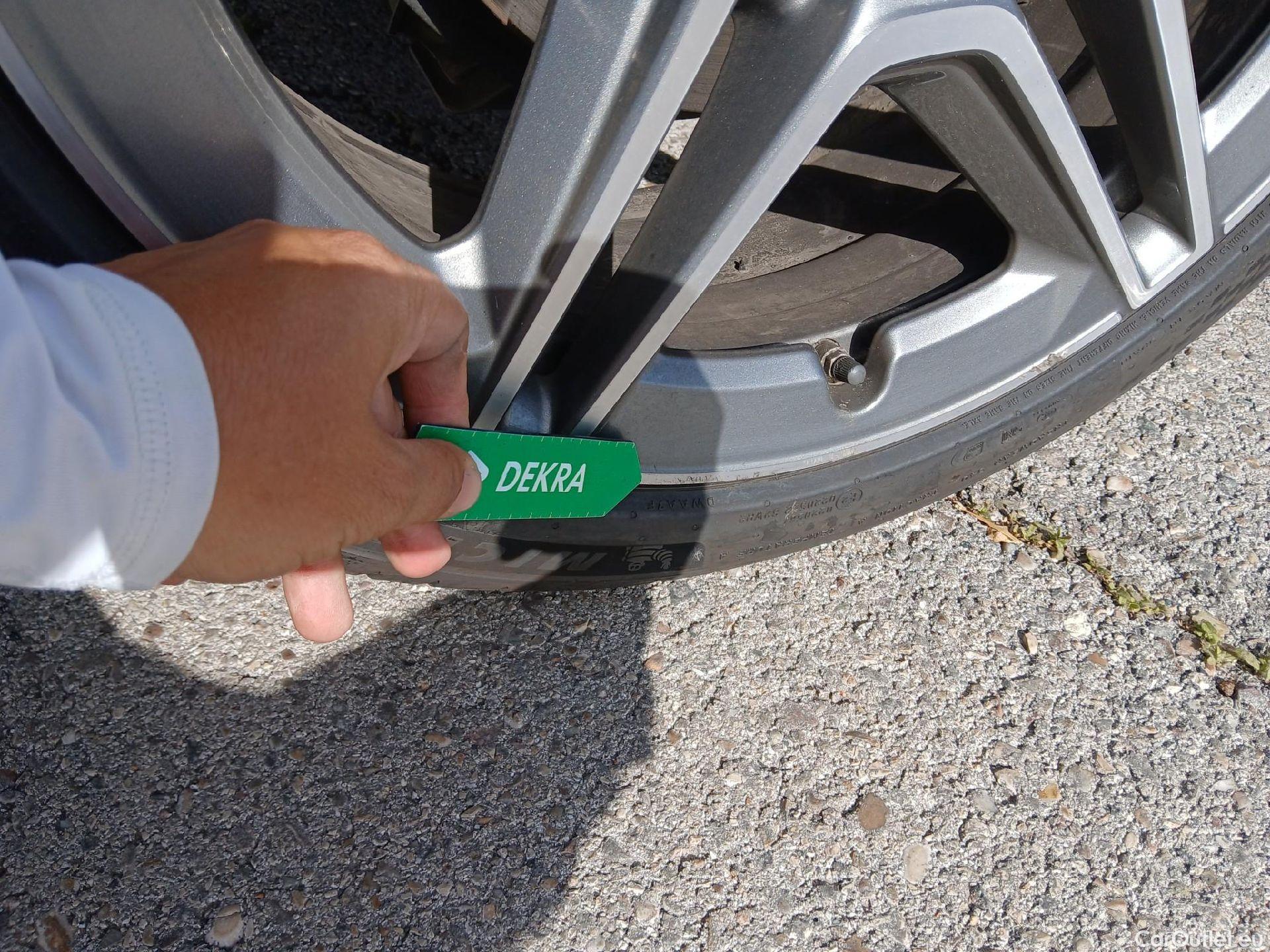  Mercedes  A-Klasse MERCEDES-BENZ Clase A / 2018 / 4P / sedán Sedán A 200 d #22