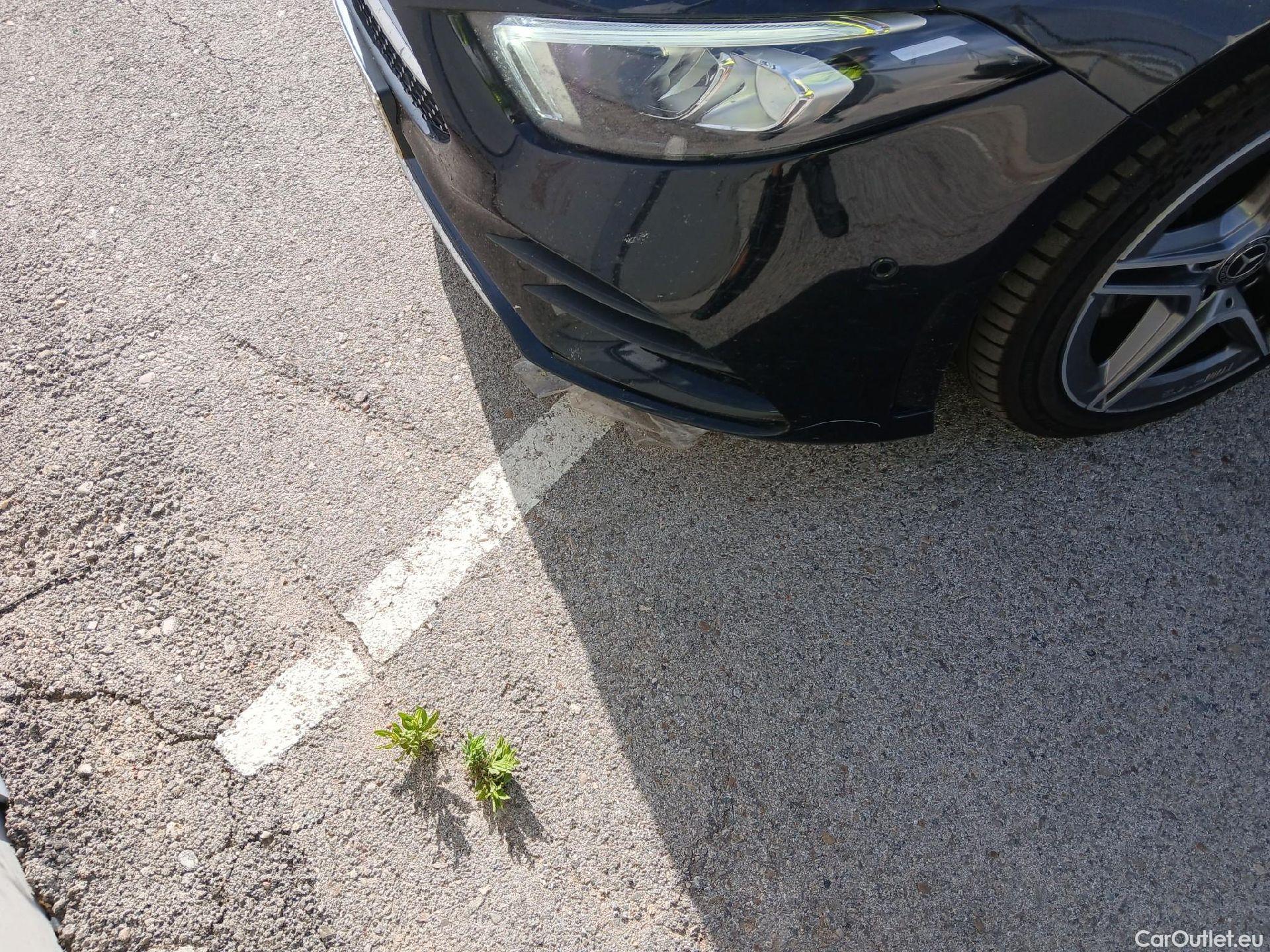  Mercedes  A-Klasse MERCEDES-BENZ Clase A / 2018 / 4P / sedán Sedán A 200 d #3