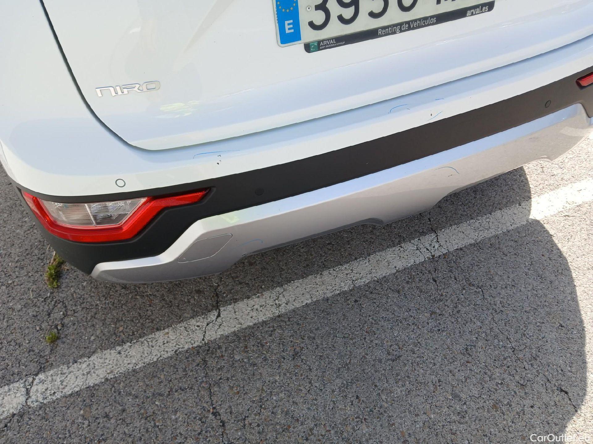  KIA  Niro KIA  / 2022 / 5P / crossover 1.6 GDi HEV 104kW (141CV) Concept #29