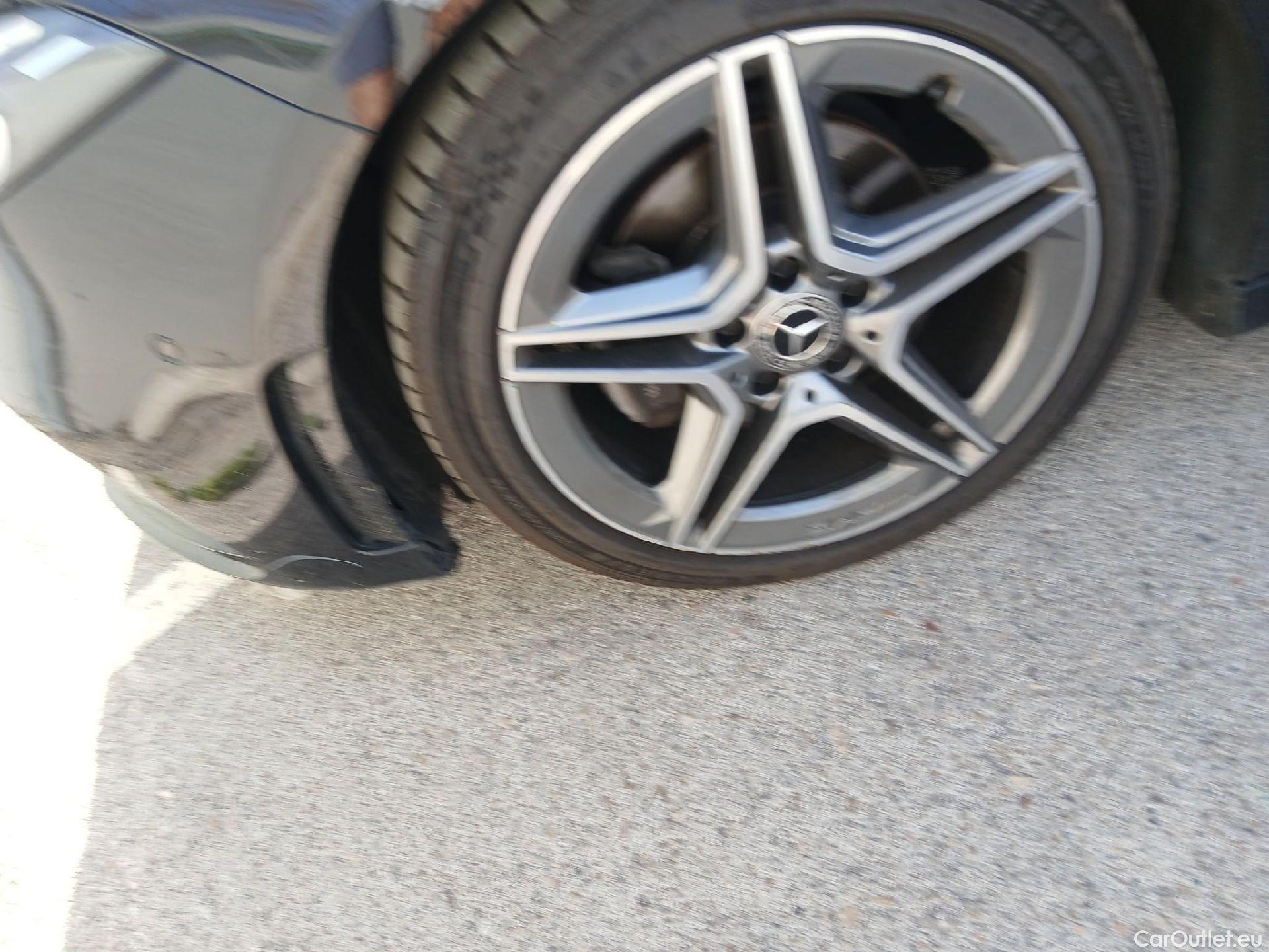  Mercedes  A-Klasse MERCEDES-BENZ Clase A / 2018 / 4P / sedán Sedán A 200 d #8