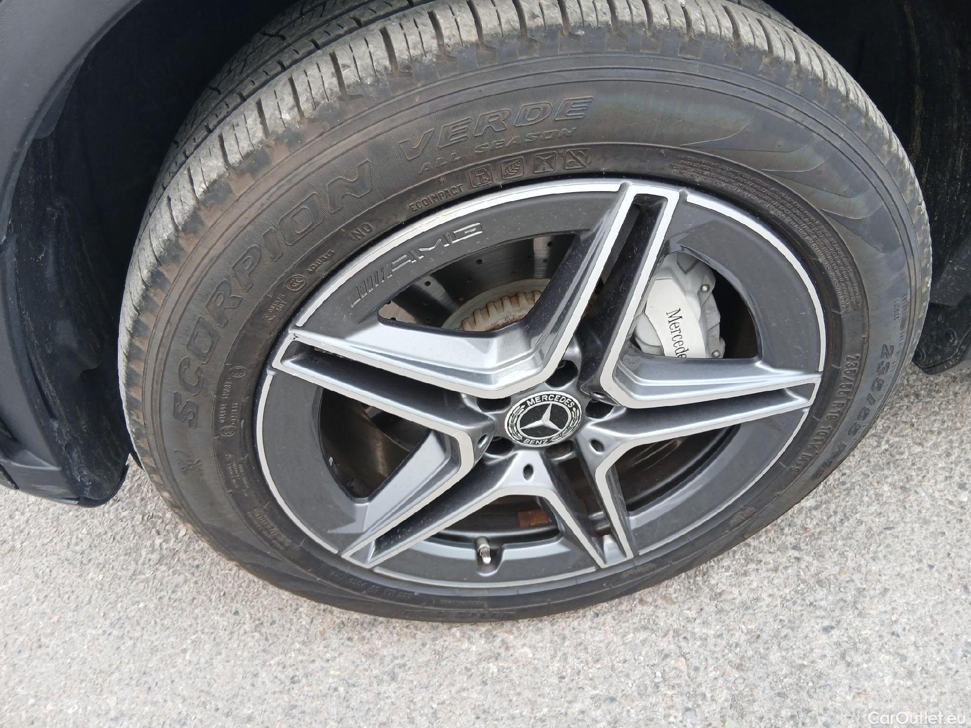  Mercedes  G-Klasee MERCEDES-BENZ GLC Coupé / 2019 / 5P / coupé GLC 300 de 4MATIC #12