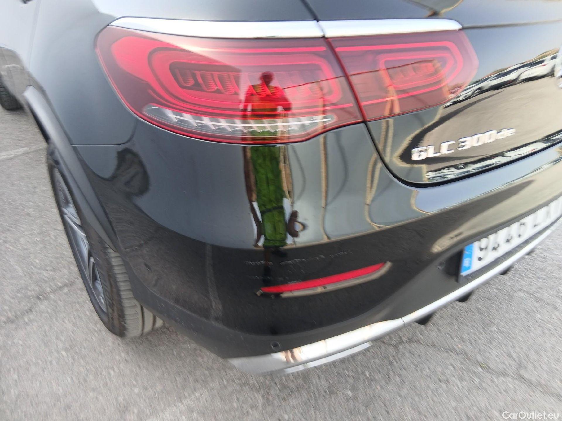  Mercedes  G-Klasee MERCEDES-BENZ GLC Coupé / 2019 / 5P / coupé GLC 300 de 4MATIC #19