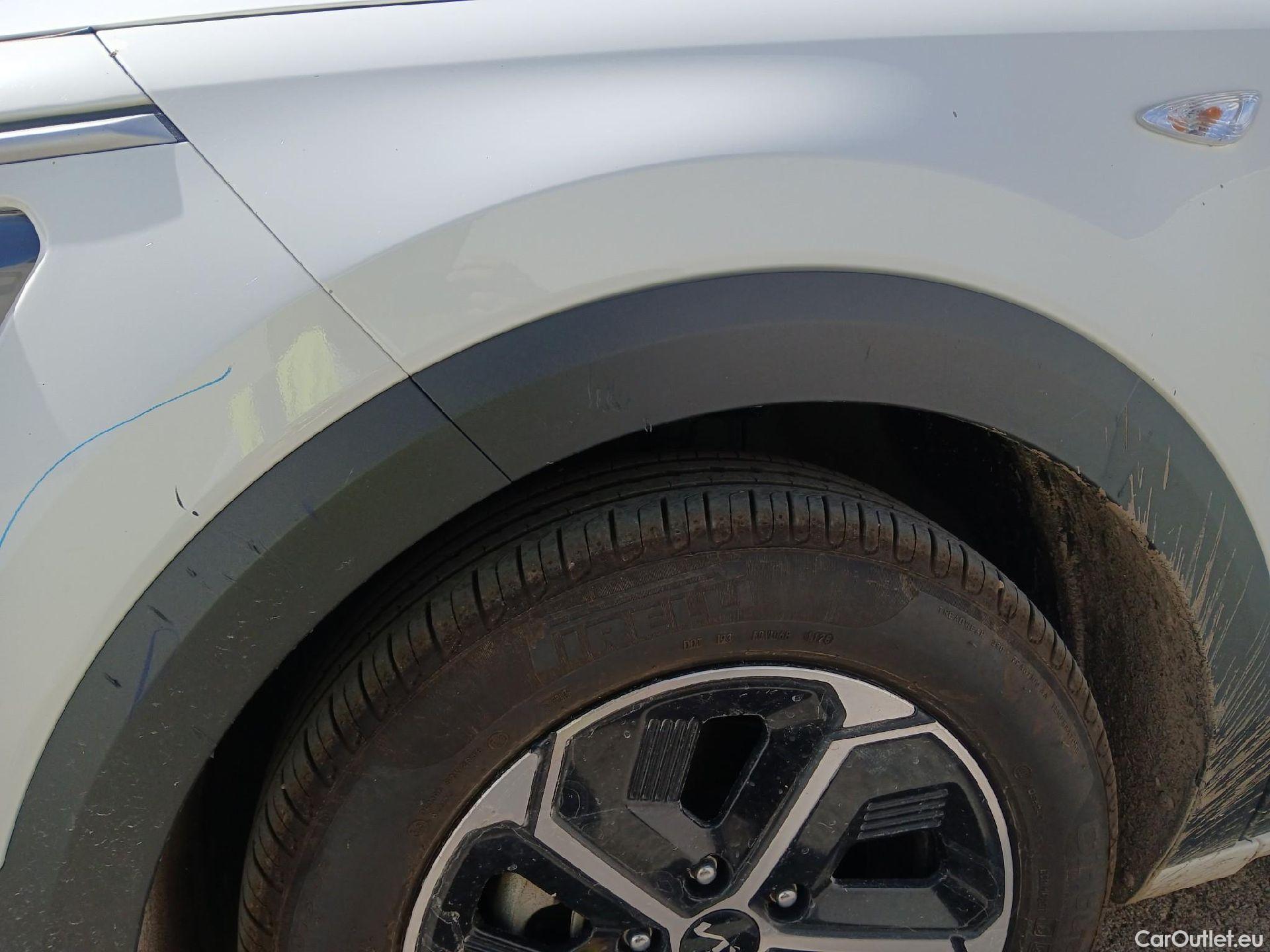  KIA  Niro KIA  / 2022 / 5P / crossover 1.6 GDi HEV 104kW (141CV) Concept #17