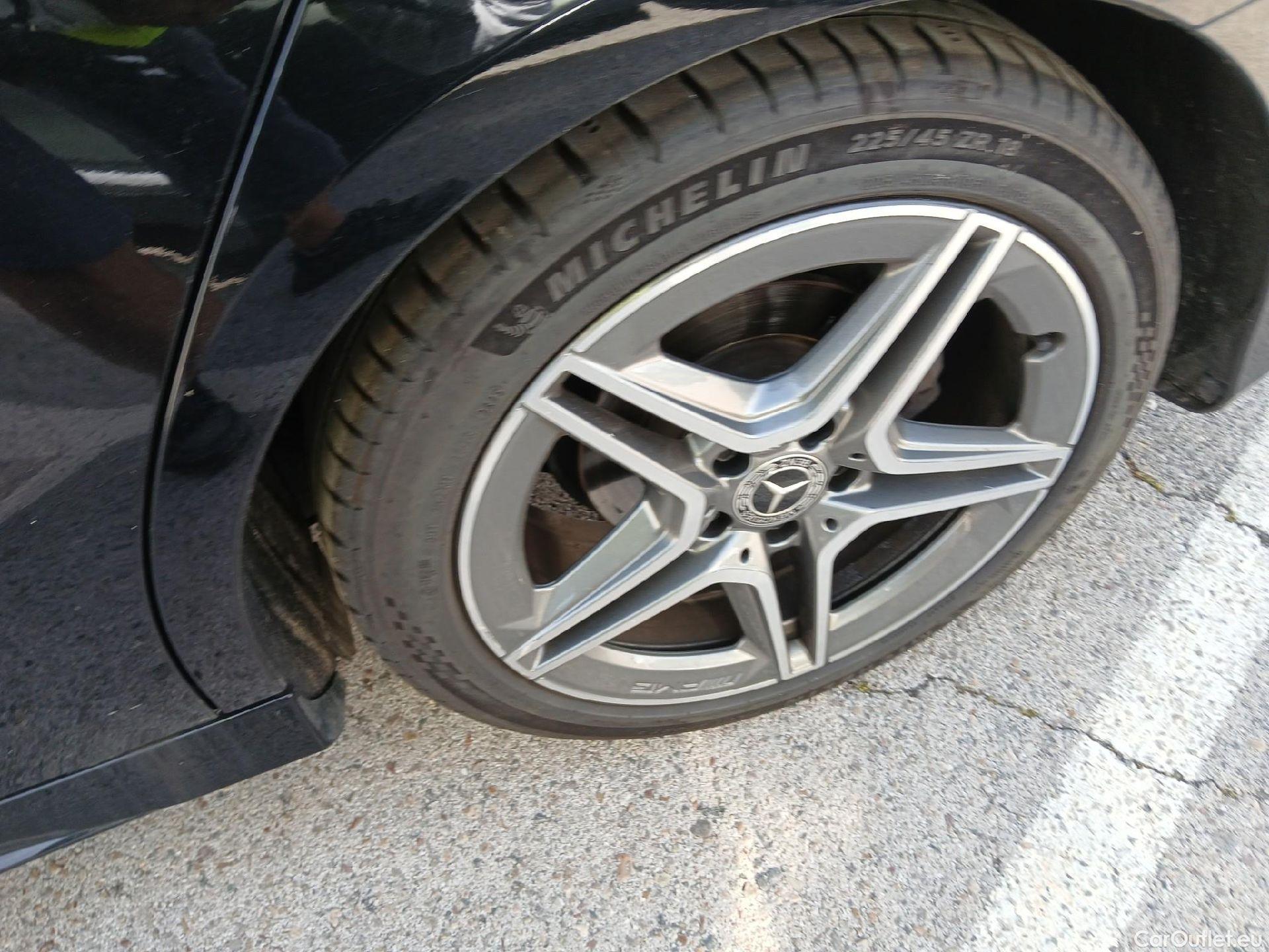  Mercedes  A-Klasse MERCEDES-BENZ Clase A / 2018 / 4P / sedán Sedán A 200 d #15