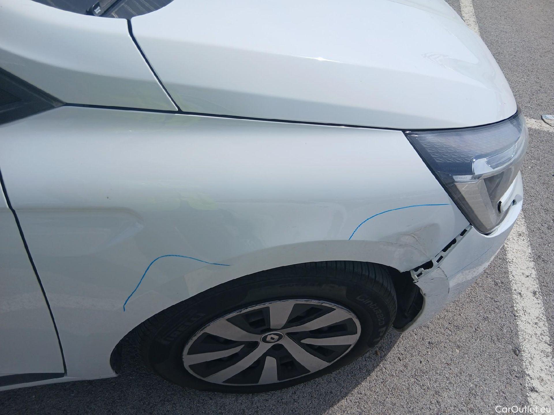  Renault  Clio RENAULT  / 2019 / 5P / berlina con portón Equilibre Blue dCi 74kW (100CV) #23