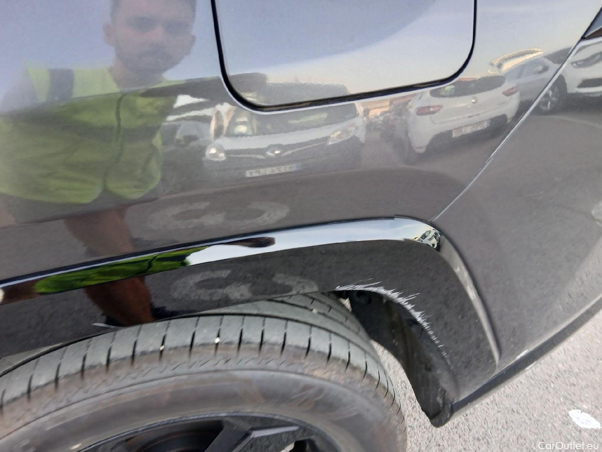  Toyota  RAV4 TOYOTA  / 2018 / 5P / todoterreno 2.5l 220H Feel! 4WD #7