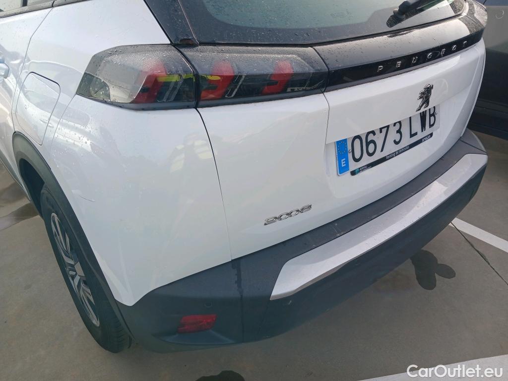  Peugeot  2008 PEUGEOT  / 2019 / 5P / todoterreno Active Puretech 100 S&S BVM6 #26